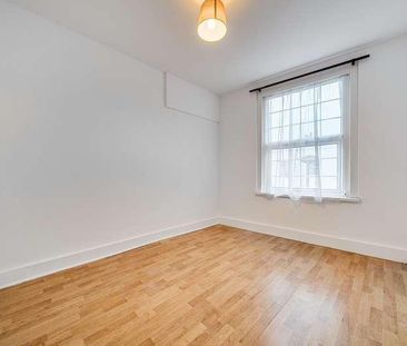 Deptford High Street, London, SE8 - Photo 3