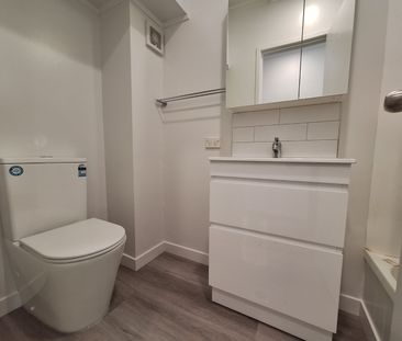 Beautifully Renovated, Perfectly Located - Photo 6