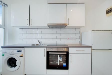 1 bedroom flat to rent - Photo 3