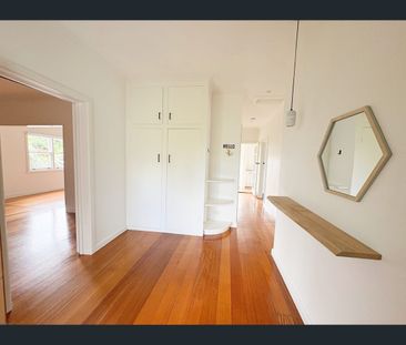8 Shannon Avenue, Hamlyn Heights, Vic 3215 - Photo 2