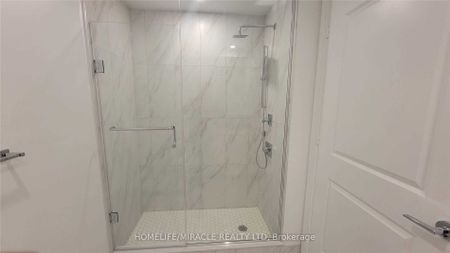 For Lease - 70 Annie Craig Drive Unit# 4406, Toronto, Ontario - Photo 5