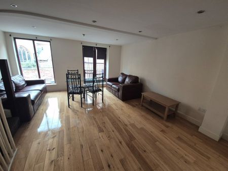 3 Bed Terraced House, Markden Mews, L8 - Photo 2