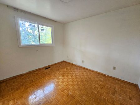 For Lease - 9 Beverly Glen Boulevard Unit# Main Level, Toronto, Ontario - Photo 3