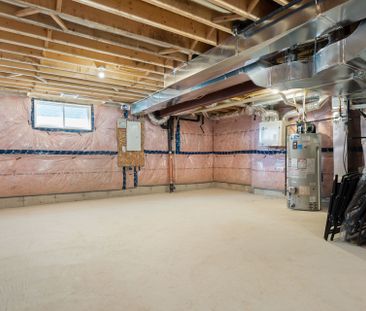 For Lease - 66 Cesar Place, Hamilton, Ontario - Photo 2