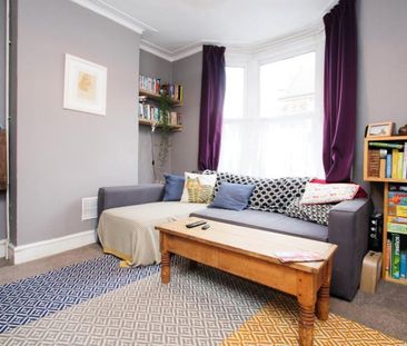 2 bedroom terraced house to rent - Photo 2