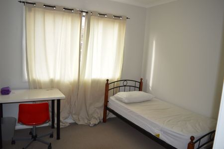 Your Comfortable Room Awaits in Clayton, near Monash University, Well-Maintained House! (Student Accommodation, Bills included) - Photo 4