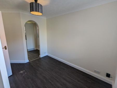 4 bedroom detached house to rent - Photo 5