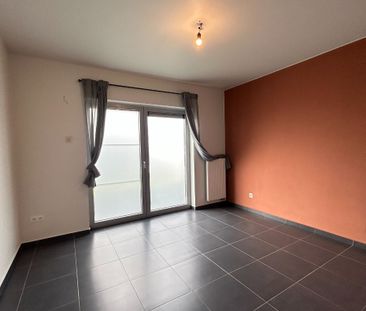 Gelijkvloersappartement met 1 slpk, tuin en parking - Foto 2