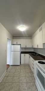 LARGE 1-Bedroom Apartment, Available NOW!!! - Photo 4