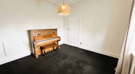 CAMBRIDGE - 4 BEDROOMS - Photo 2