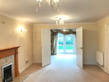 4 bedroom detached house to rent - Photo 2