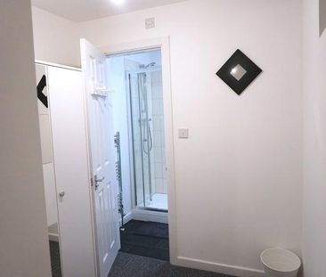 5 bedroom house of multiple occupation to rent - Photo 4