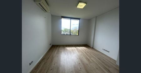 Modern 2 Bedroom Apartment in the Heart of St Ives - Photo 2