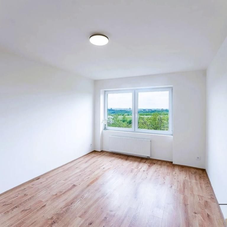 Pronájem bytu 1+kk 27 m2 - Photo 1