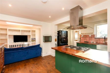 2 bedroom semi-detached house to rent - Photo 2