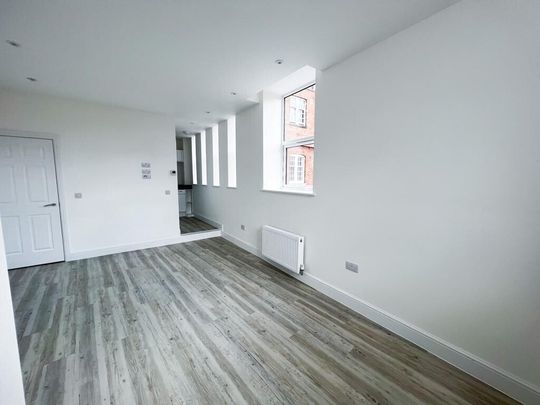 Lowgate, Hull - Photo 1