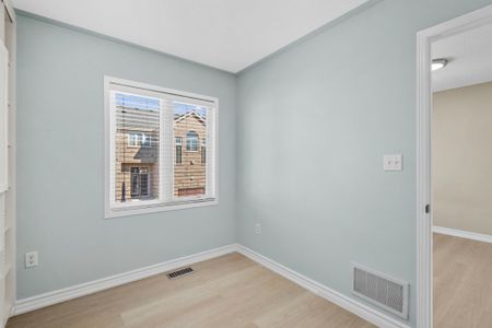 For Lease - 496 White's Hill Avenue Unit# Rear Coach House, Markham, Ontario - Photo 4