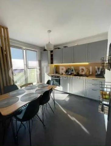 Apartament cu 4 camere | Cartier Europa | 2 niveluri | Parcare | Ideal pentru familie - Fotografie 4