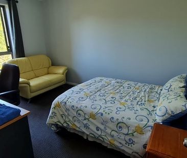 3-bedroom shared unit, Smith St - Photo 5