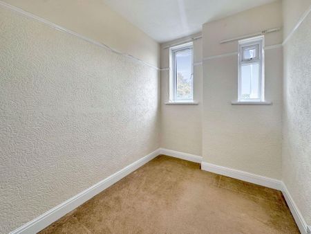 3 bedroom apartment to rent - Photo 4