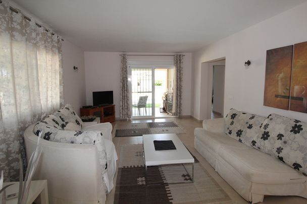 Townhouse · Nueva Andalucía - Photo 1