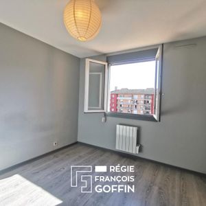 Location Appartement 2 pièces 51m² VILLEFRANCHE SUR SAONE 69400 - Photo 2