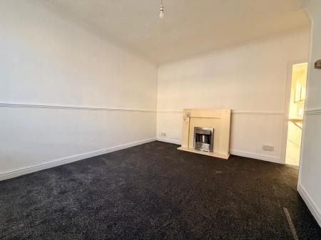 2 bedroom Terraced House To Let - Photo 1