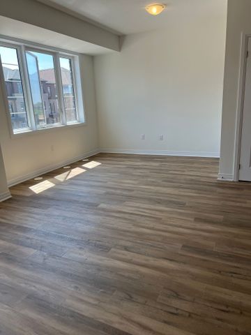 For Lease - 54 Pogie Drive, Welland, Ontario - Photo 4