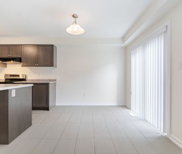 For Lease - 12 Pagebrook Crescent, Hamilton, Ontario - Photo 4