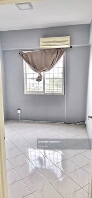 Pangsapuri Vista Serdang, Taman Bukit Serdang, Seri Kembangan - Photo 1