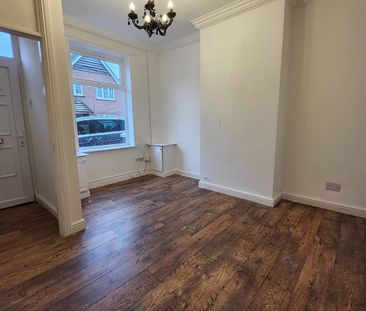 2 Bed Terraced House, Attleboro Road, M40 - Photo 3