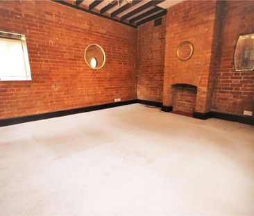 1 bedroom coach house to rent - Photo 6