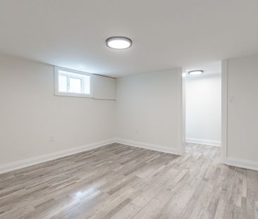 Bright 2 Bedroom Lower Unit in Welland! - Photo 2