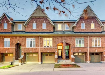 For Lease - 5 Burtonbury Lane, Ajax, Ontario - Photo 4