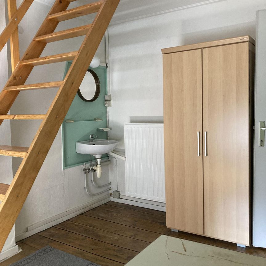 kamer 6 -gezellige Duplex kamer - AVAILABLE ONLY FOR ERASMUS STUDENTS 1st SEMESTER SEPT26-JAN27 - Krevelstraat 67 - Photo 1