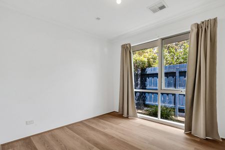 12 Sherriff Rise, Pakenham VIC 3810 - House For Rent | Domain - Photo 5