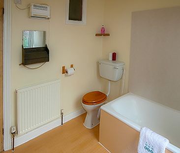 47 BEECHWOOD TERRACE Leeds - LS4 2NG - Photo 4