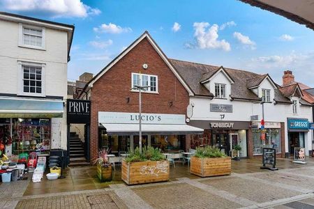 High Street, Leatherhead, Surrey, KT22 - Photo 4