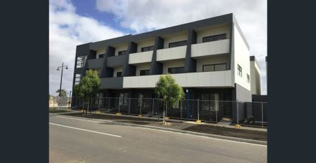 Exquisite Living! Two Bedrooms Plus A Study! - Photo 2