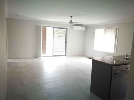 CABOOLTURE - FAMILY & LOCATION - Photo 2