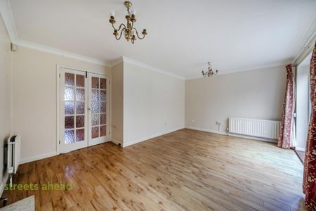 4 bedroom detached house to rent - Photo 3