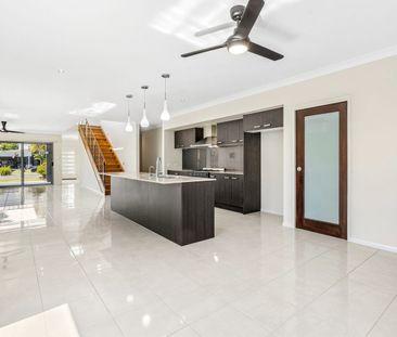 Spacious Family Living in the Heart of Kingscliff - Photo 6