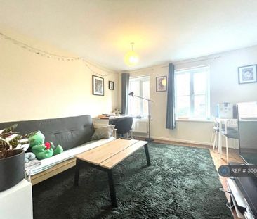 2 bedroom flat to rent - Photo 1
