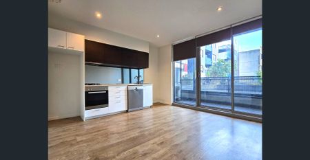 VIVA - 1 Bedroom Apartment with Parking for Rent in great location of Carlton - Photo 4