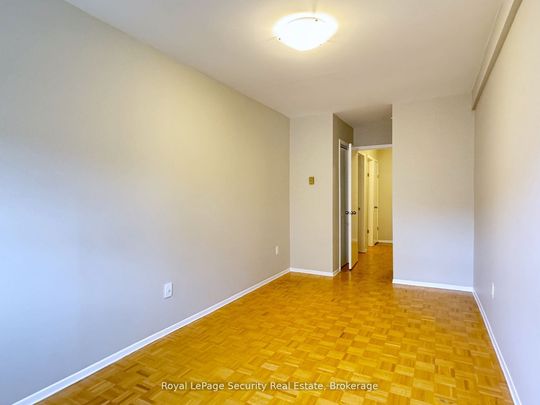 For Lease - 696 St Clair Avenue Unit# 304, Toronto, Ontario - Photo 1