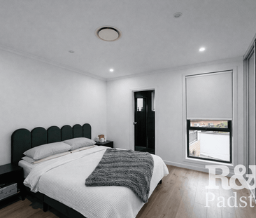 Spacious Living & Entertaining in Quiet Location with District Views - Photo 5