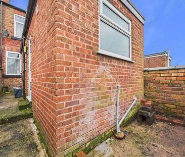 Fairclough Avenue, Warrington, WA1 - Photo 4