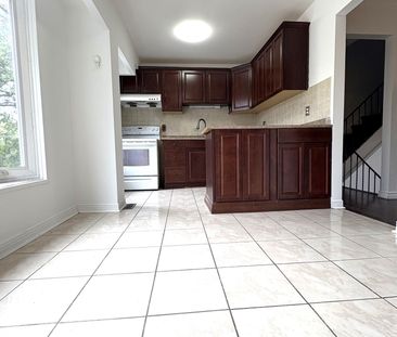 For Lease - 166 Collingsbrook Boulevard Unit# 166, Toronto, Ontario - Photo 2