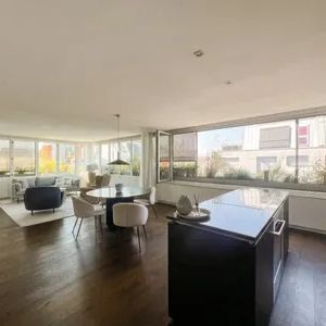 Wohnen über den Dächern: Exklusive Design-Maisonette im 5. Bezirk - Photo 1