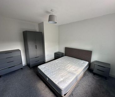 2 bedroom end of terrace house to rent - Photo 4